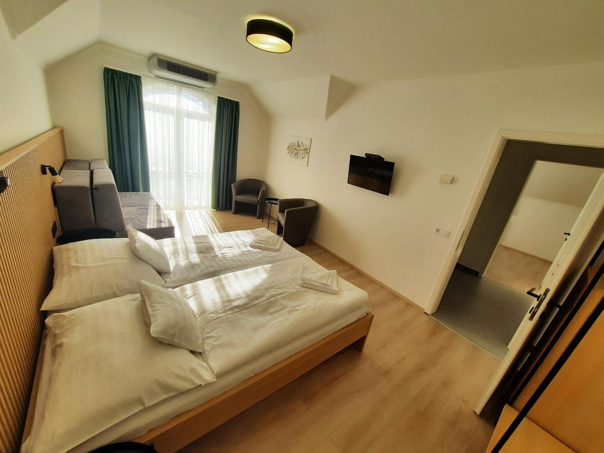 Sovirag Termal Panzio Otel Hajdúnánás Dış mekan fotoğraf